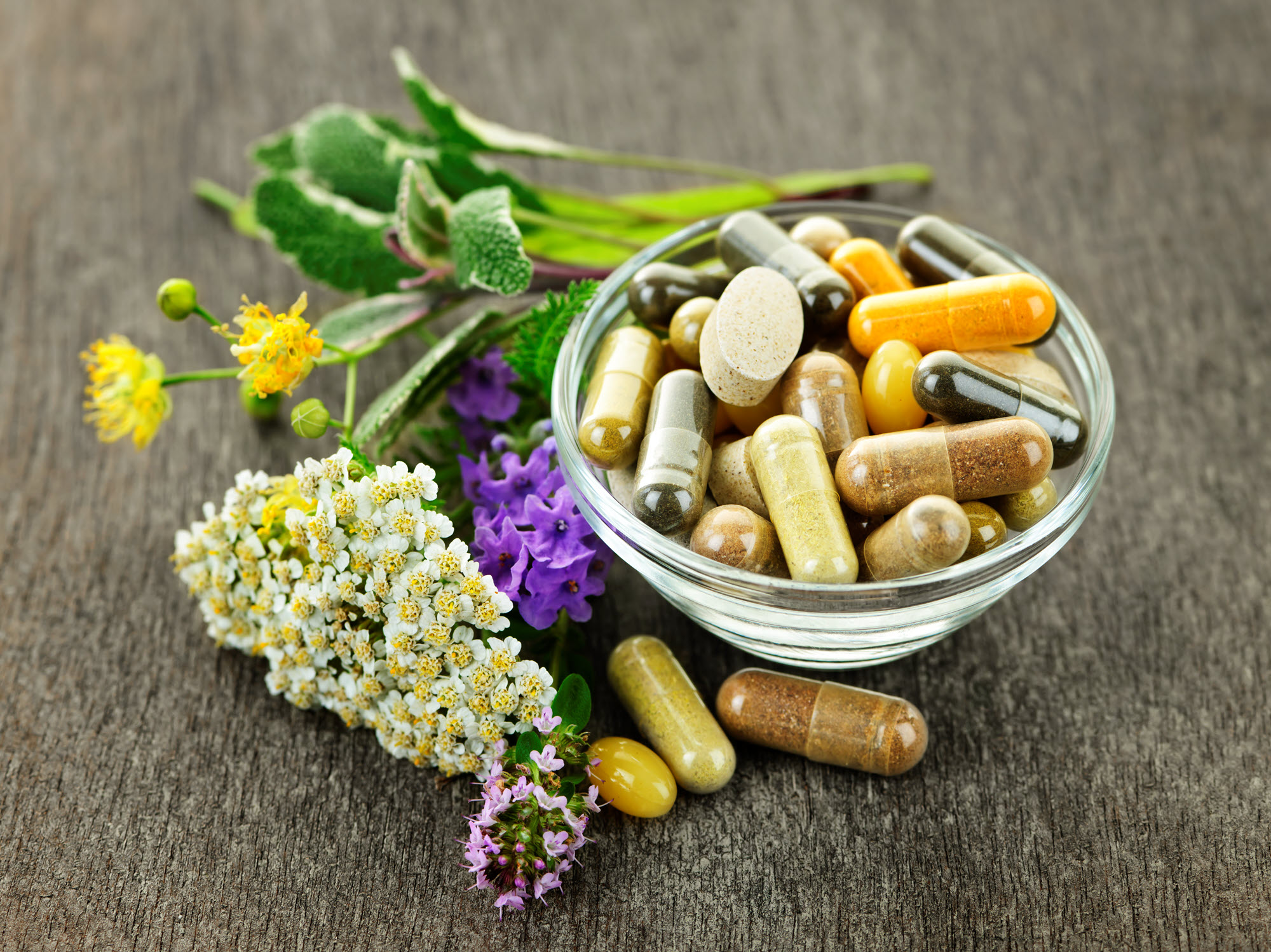 Herbs and capsules.