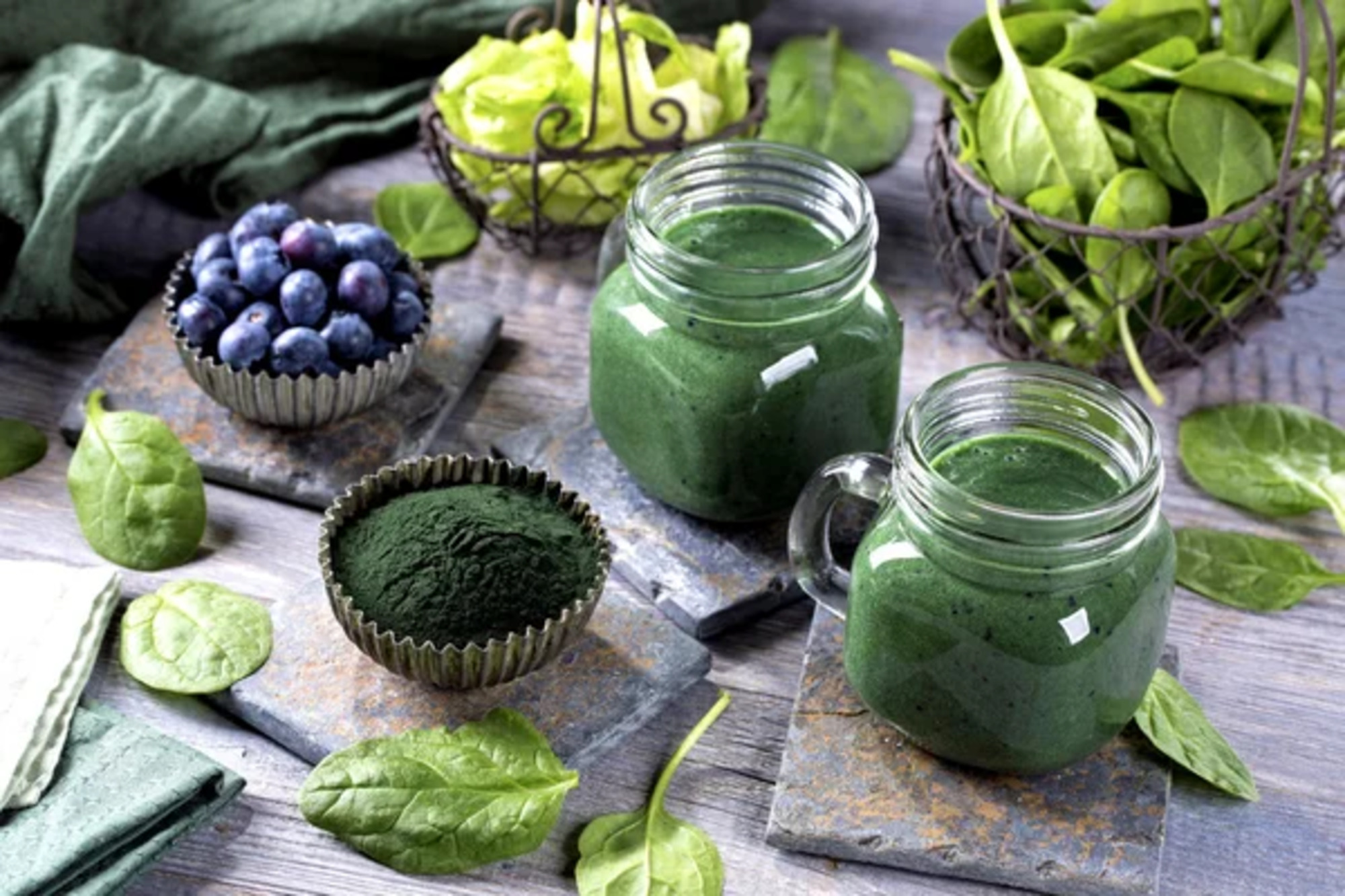 Chlorella helps detoxify and boost our immunity.